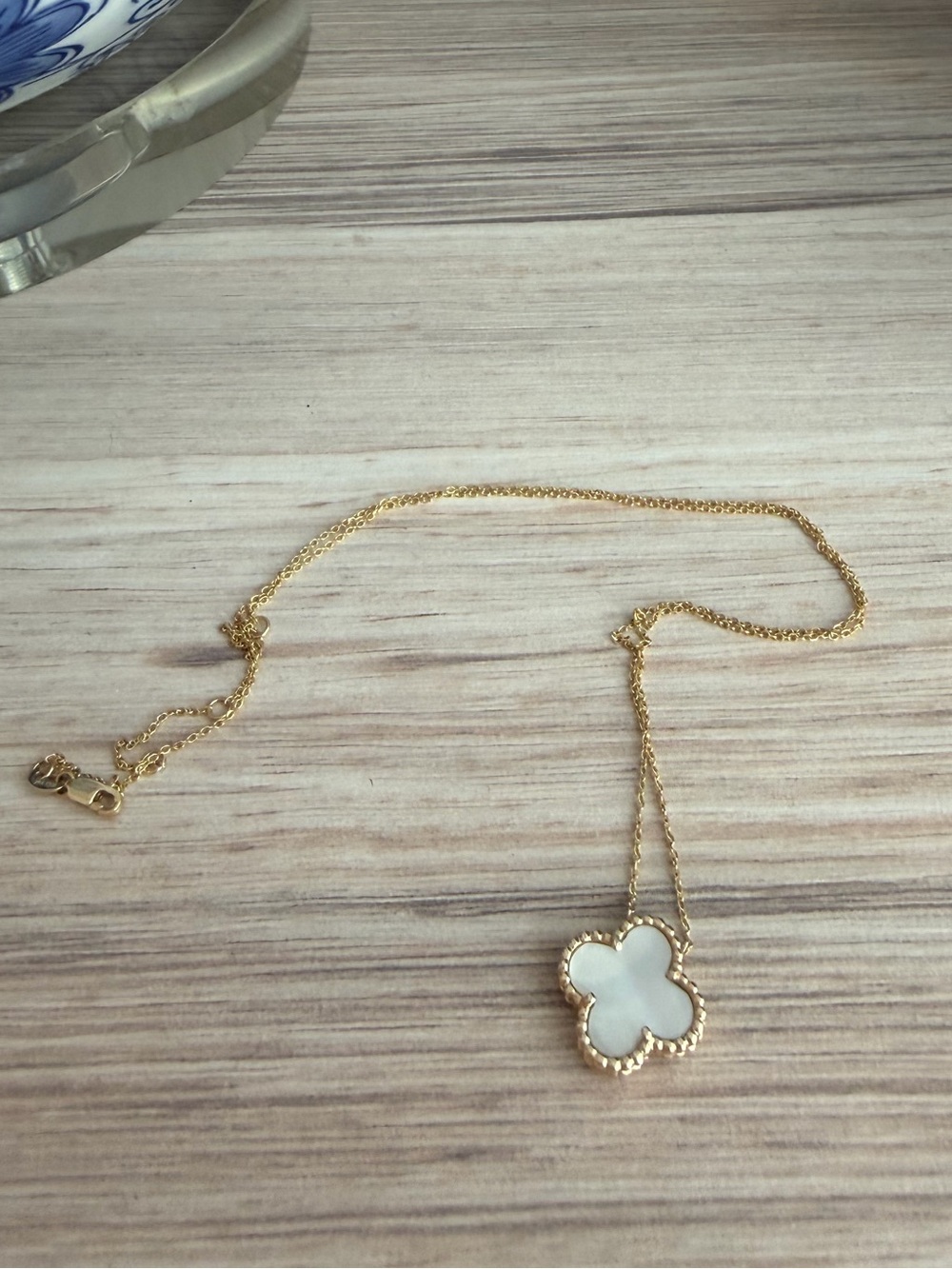 14k Gold Clover Necklace - Picture 2 of 3